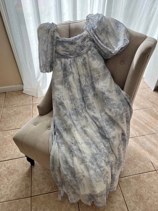Worth Collective Dresses & Skirts - Worth Collective Blue & White Floral Smocked Maxi Dress - New